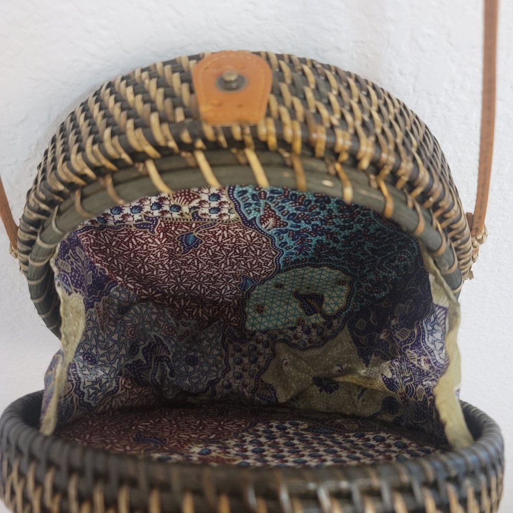 Round Rattan Bag - Picture 4 of 4
